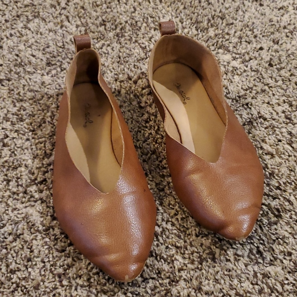 Qupid brown flats